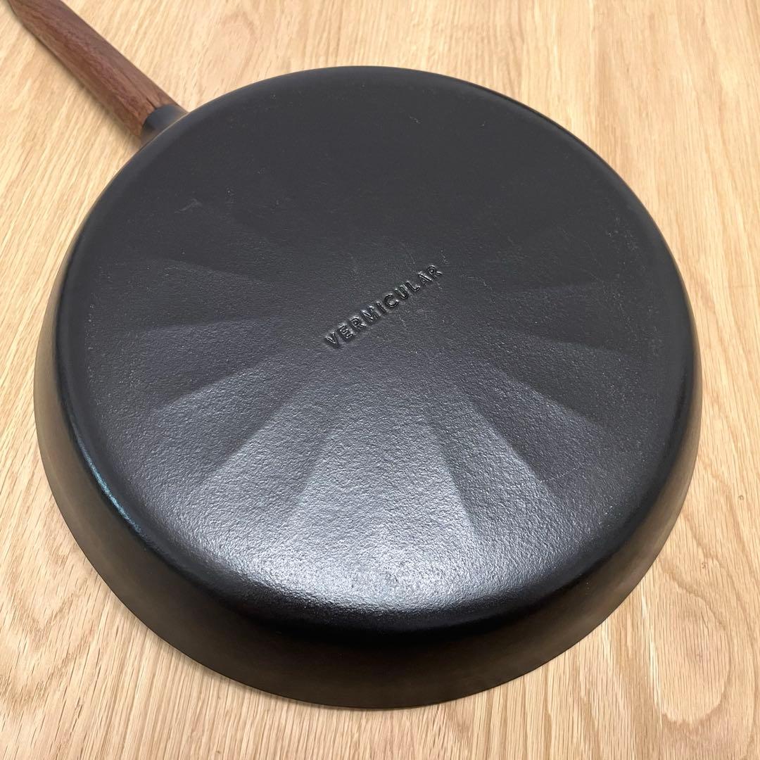 VERMICULAR】バーミキュラ フライパン 浅型28cm & 専用ガラス蓋 - メルカリ