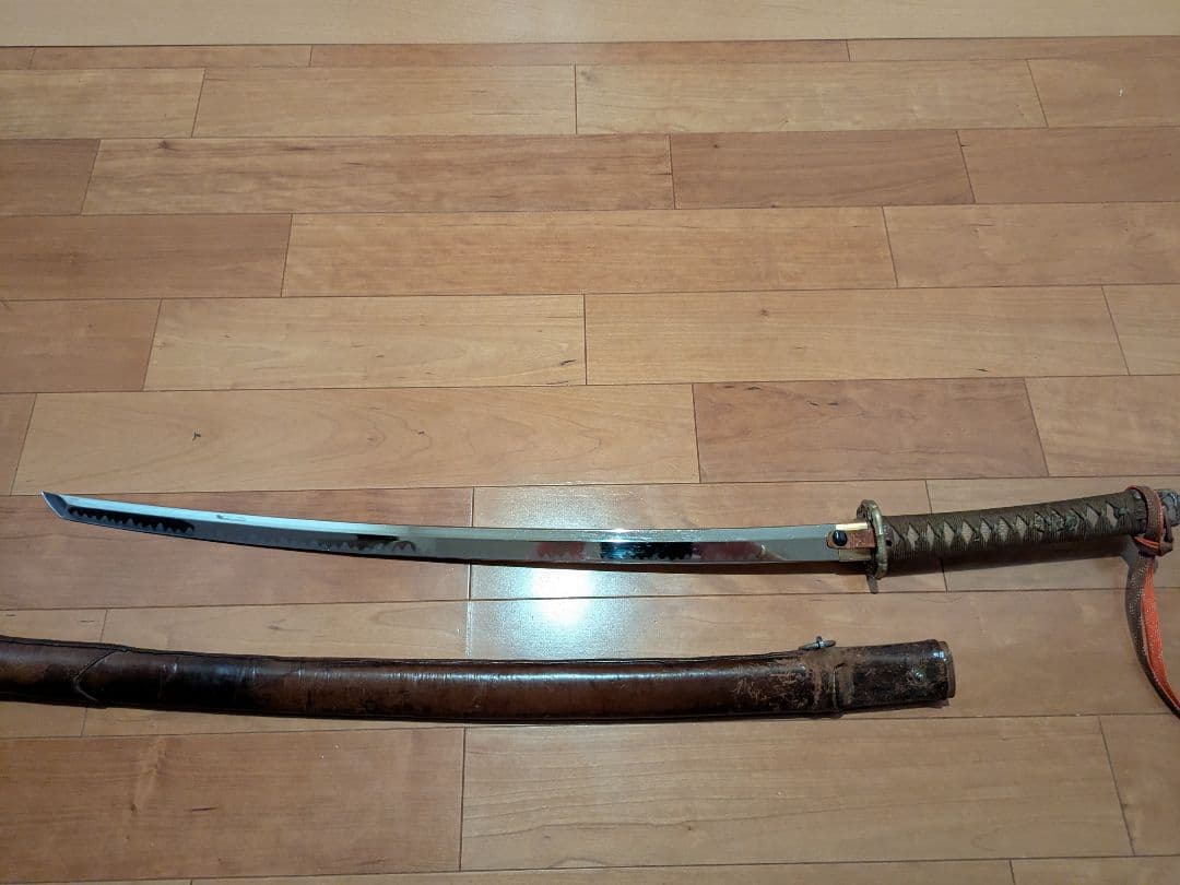 旧日本軍　模造刀　 軍刀　 指揮刀 日本軍 尉官用両手握りサーベル 指揮刀 模造刀 - メルカリ