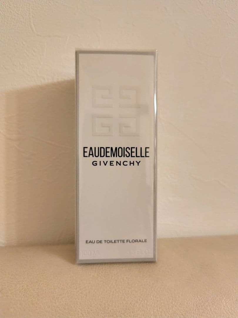 【新品未開封】GIVENCHY オードモワゼル フローラル 100ml GIVENCHY オードモワゼル フローラル – 香水量り売り専門店【MELL