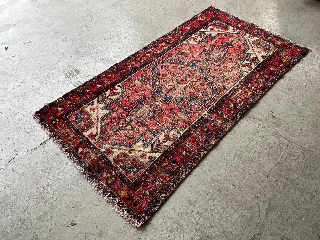 70's ヴィンテージラグ 182 × 95 トライバル メダリオン ハマダン産