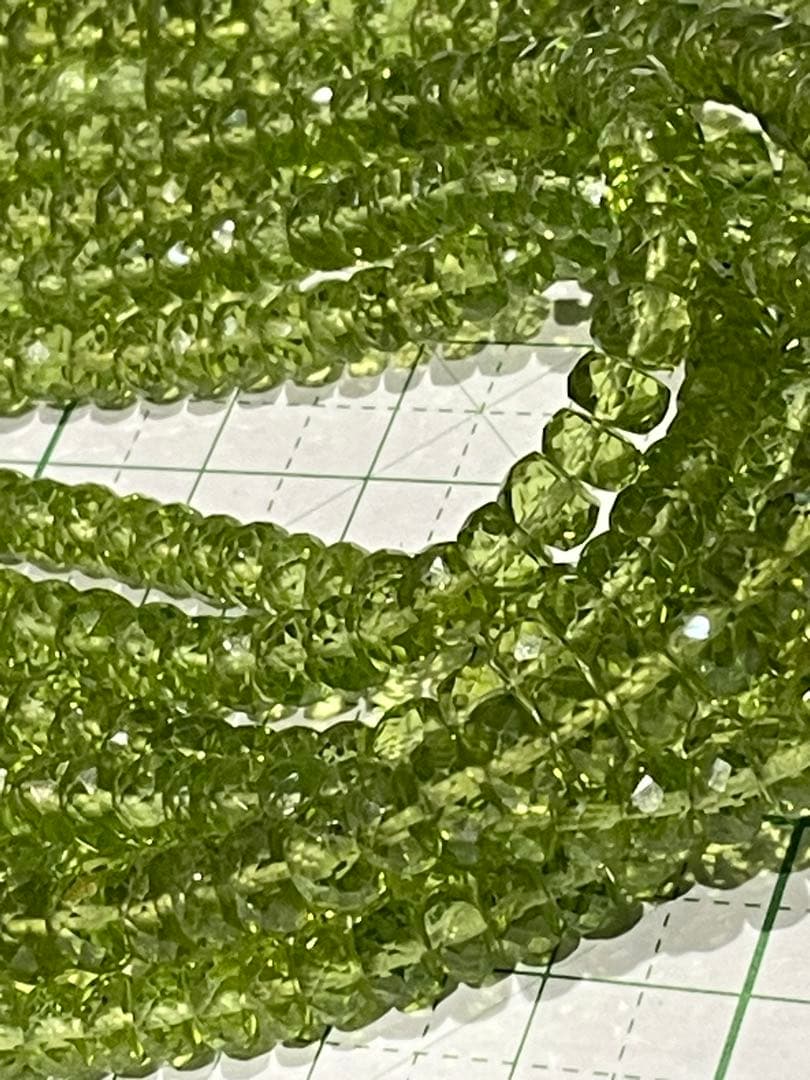 【宝石質AAA】極上ペリドット ランデルカット連材 7連セット 動画】宝石質ペリドットAAA 枠留めトライアングルファセットカット7