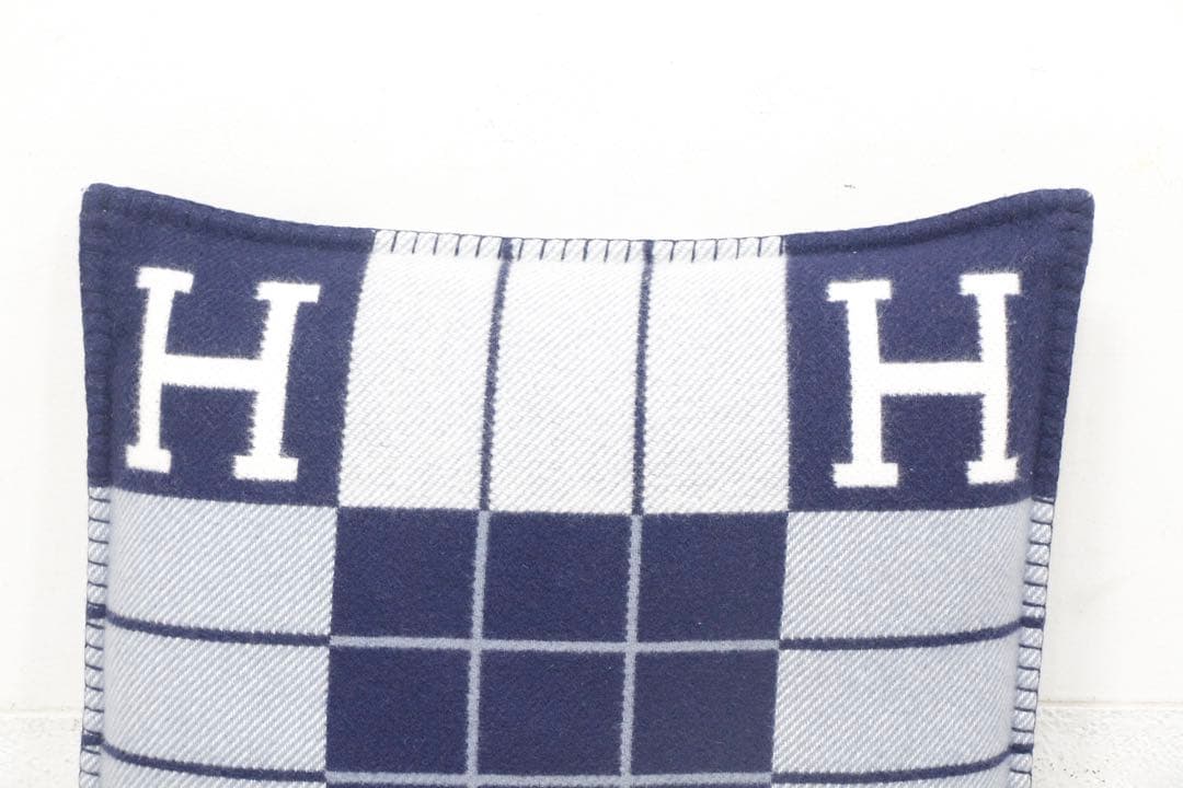 【極美品】 HERMES クッション 《アヴァロン》 PM