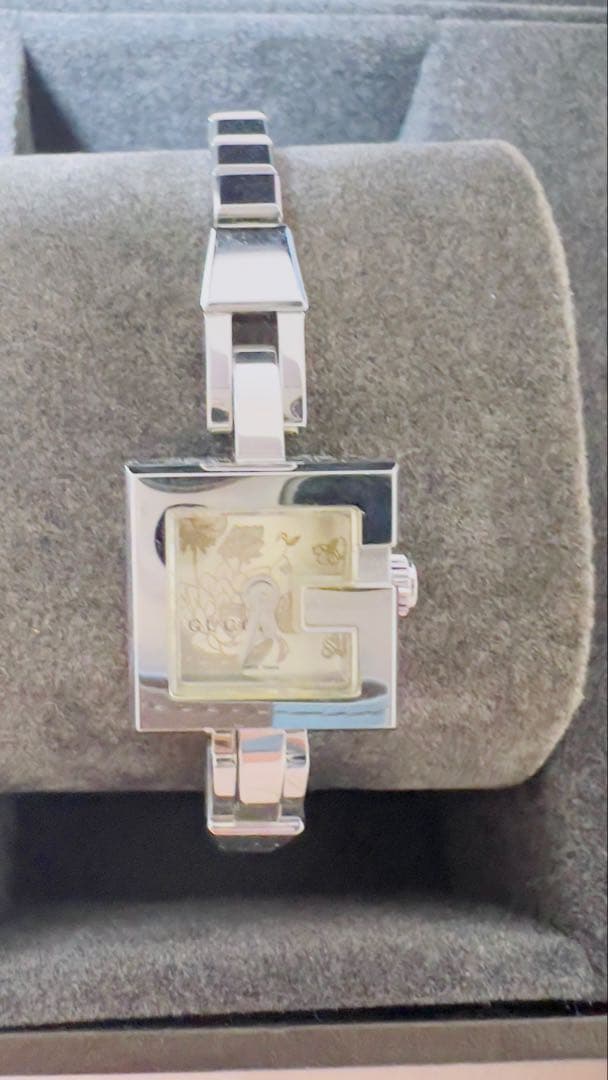 サイトウさん專用ページGUCCI シルバー スクエアケース 花柄文ミニ腕時計 楽天市場】【ウォッチ】GUCCI グッチ スクエア シルバー文字盤