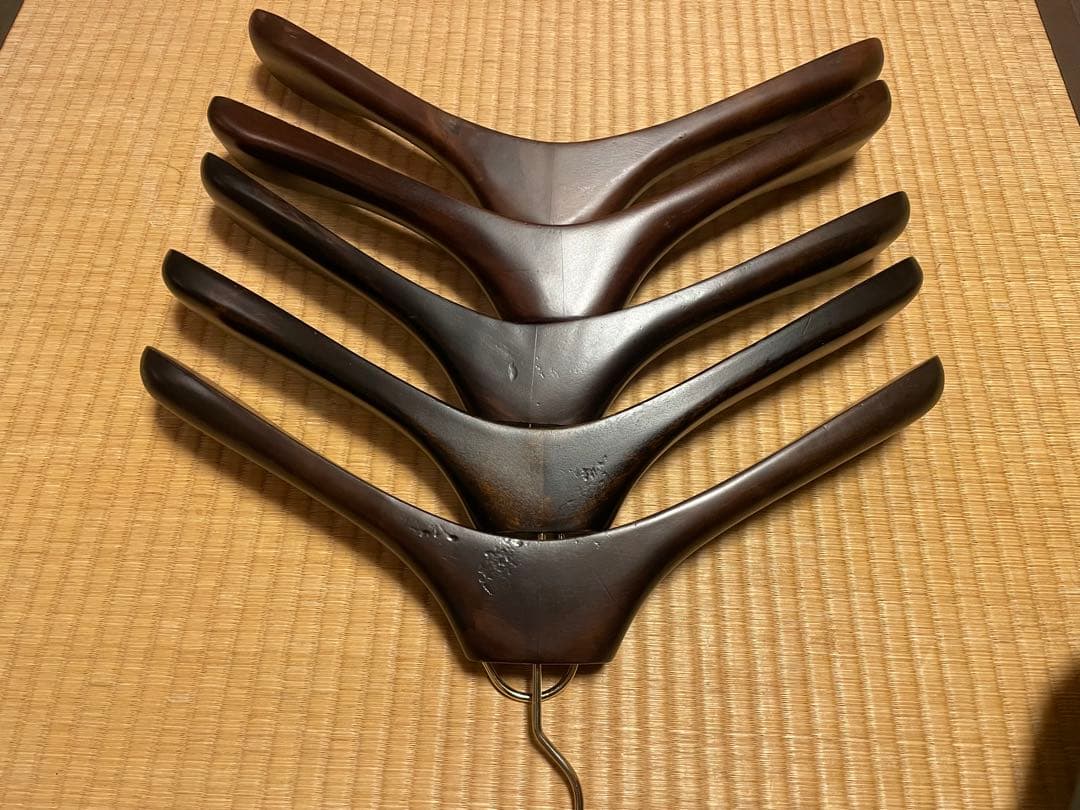 トムフォード 木製衣類ハンガー 5本セット - メルカリ
