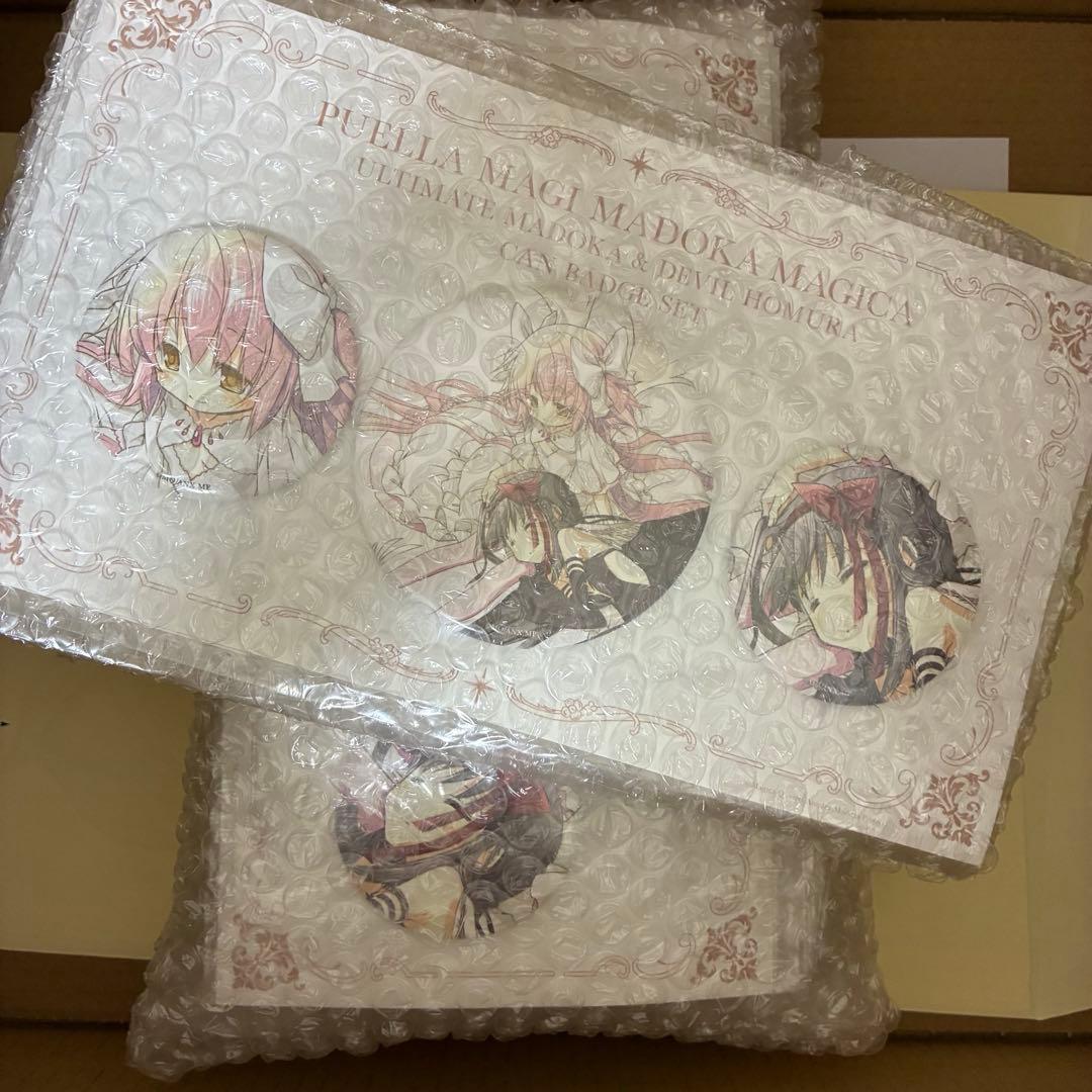 魔法少女まどか☆マギカ アルティメットまどか 悪魔ほむら 缶バッジ