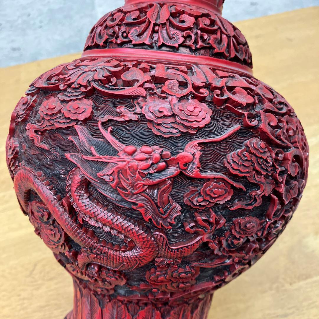 中国美術工芸品 骨董品 堆朱 龍 竜 花 彫刻 赤壺 壺 飾り壺 花器 花瓶