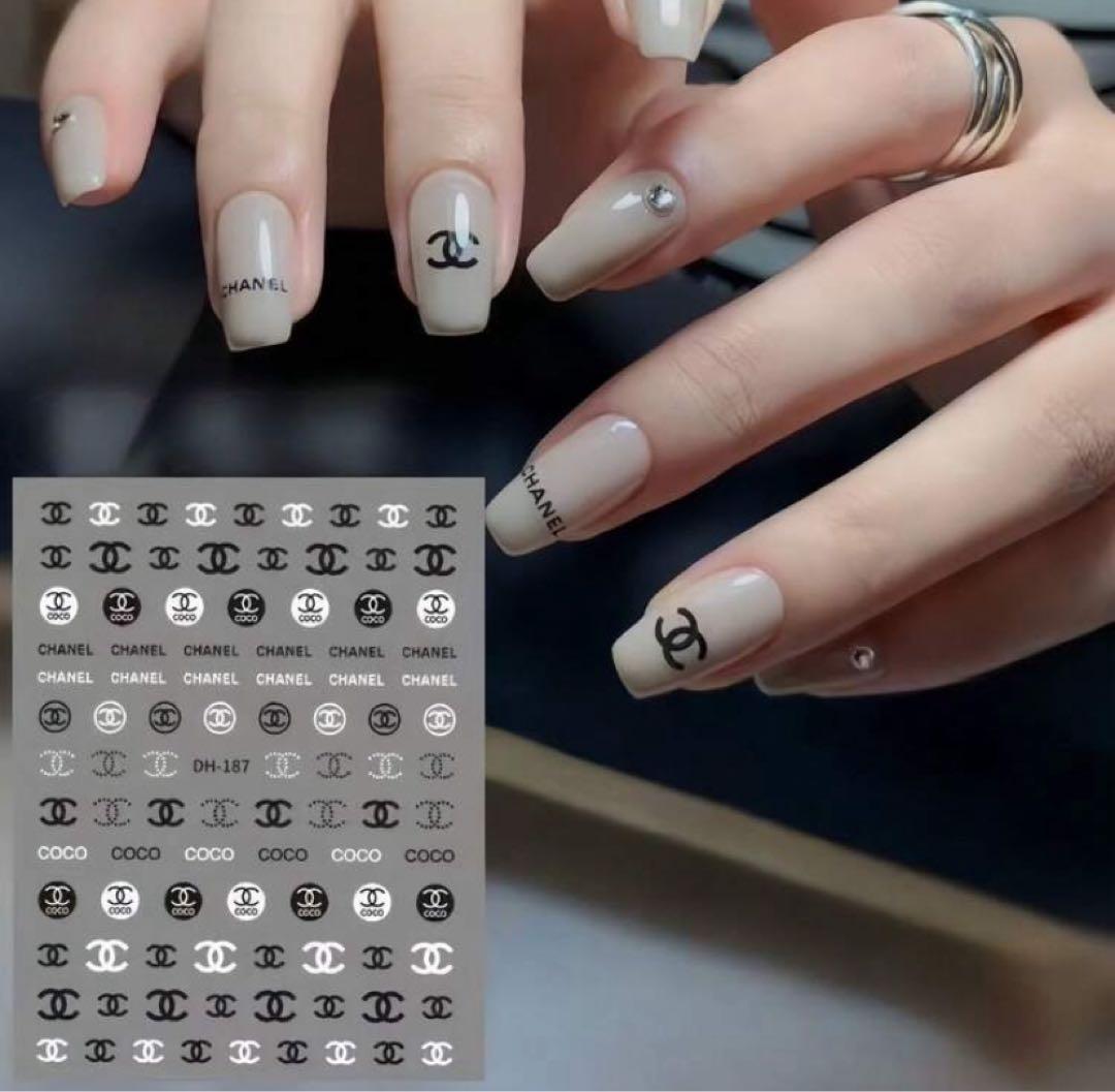 シャネル ネイルシール ブラック 黒 CHANEL - メルカリ