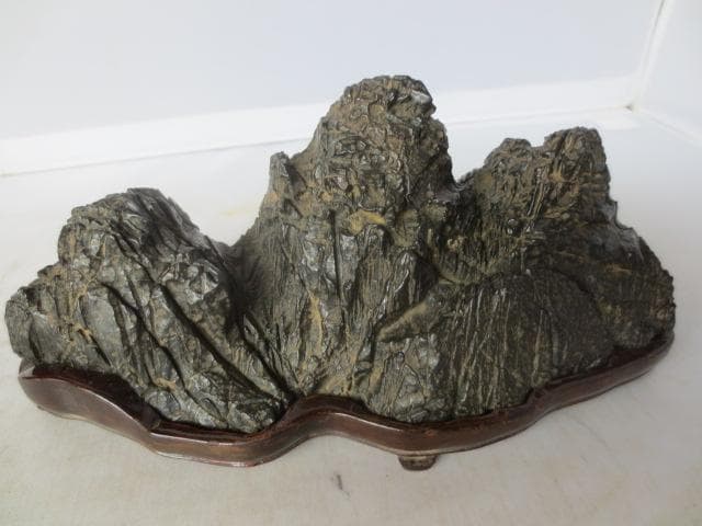 R7/05/29-1　　霊壁石　時代石　水石　盆石　遠山石　幅18センチ