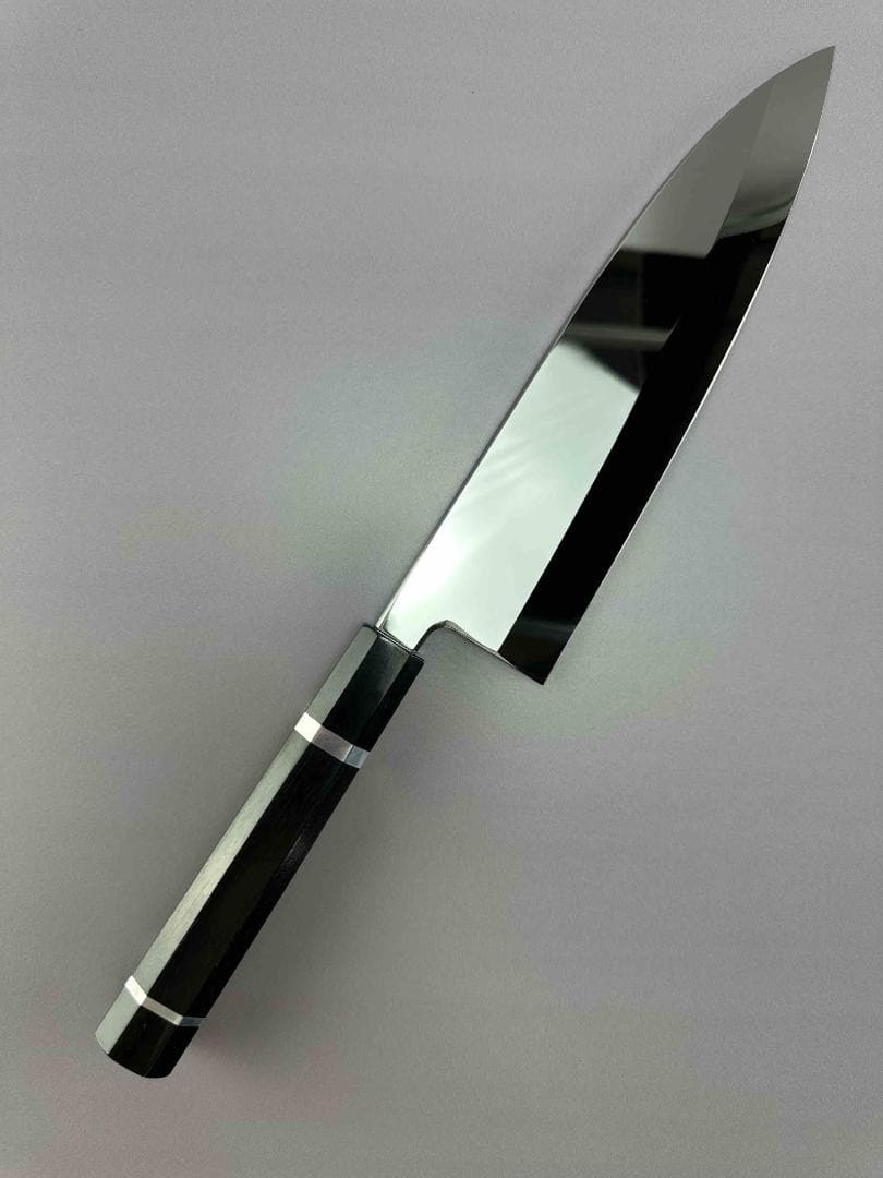 5664 出刃包丁 8寸 刺身包丁 ウルトラ鏡面仕上げ 黒檀水牛角二本銀巻八角柄 11118鬼反り先丸包丁尺二鏡面仕上げ刺身包丁刃は究極の切れ味黒檀黒水