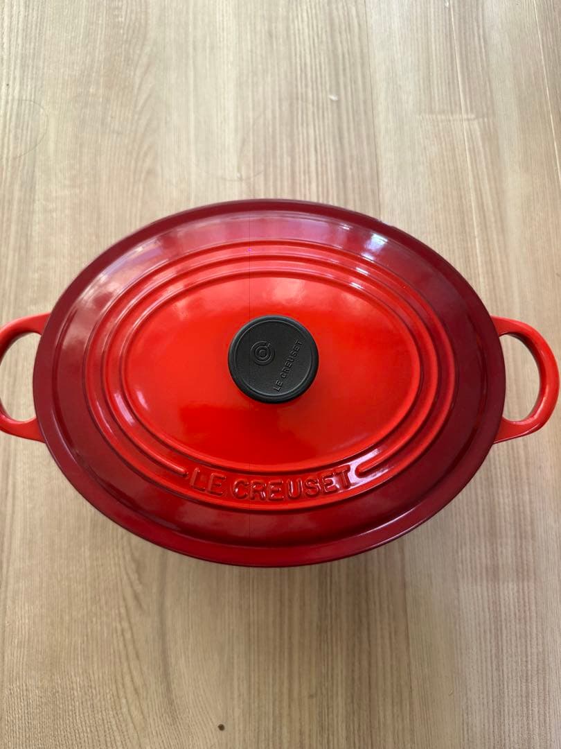 【新品未使用】ル・クルーゼ オーバル チェリーレッド 25cm 取扱説明書付き シグニチャー ココット・オーバル 25cm チェリーレッド (シルバー