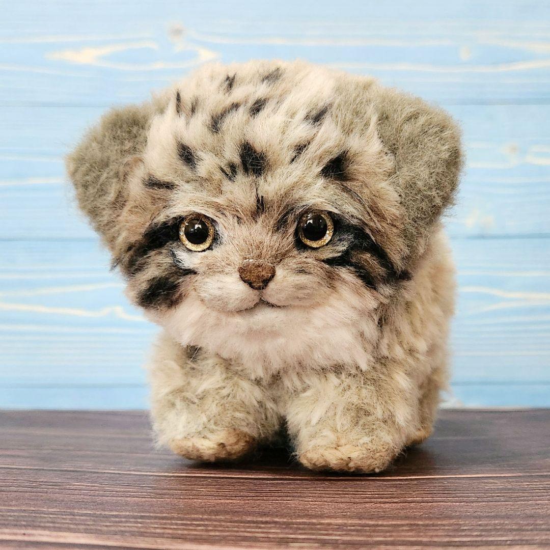 冒険中のマヌルネコちゃん(どっしりサイズ) あみぐるみ ヨドバシ.com - アミューズ AMUSE きまぐれマヌルネコちゃん BIG