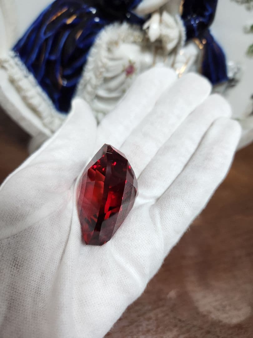 ハート型赤スワロスキー置物2個 スワン刻印 - メルカリ