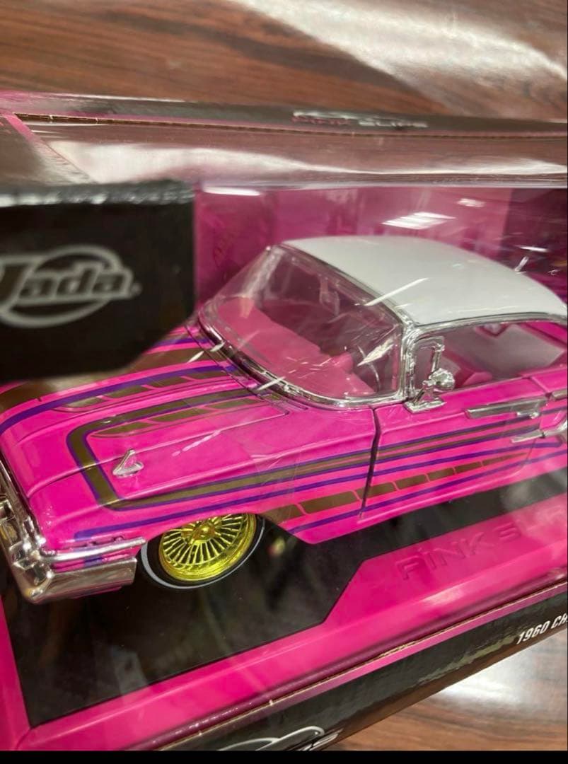 ジャダトイズ ピンクスリップ 1960 シボレー インパラ ローライダー