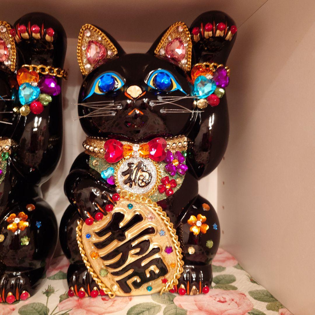 招き猫 置物 キラキラデコ招き猫ブラック - メルカリ