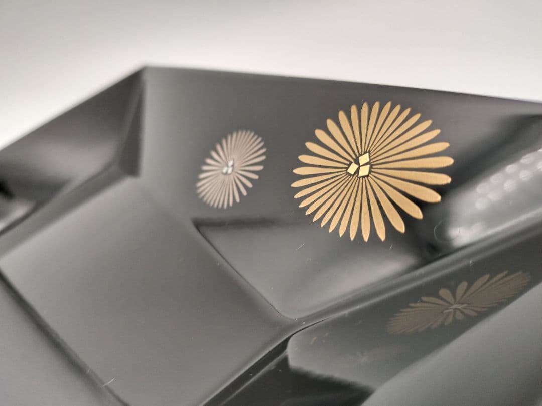 a831 【未使用】輪島塗 四方盆 唐松 真塗 井口啓 木箱入 茶道具