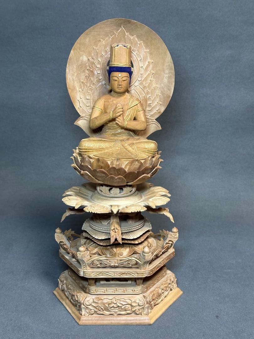 白檀　金泥書　大如来3寸　六角ケマン台　木彫り　仏像　アンティーク　置物　骨董 白檀 金泥書 大如来3寸 六角ケマン台 木彫り 仏像 アンティーク 置物