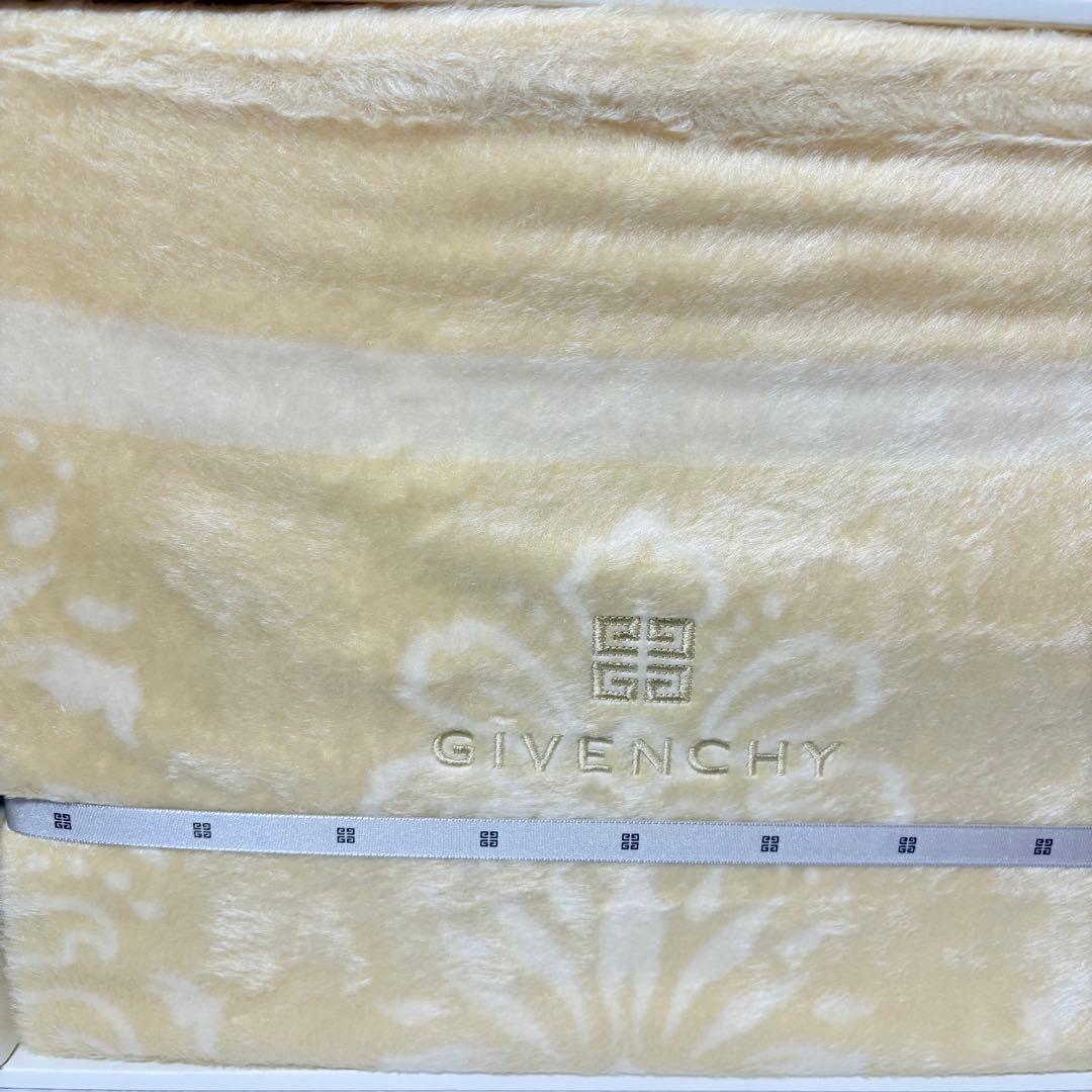 GIVENCHY ジバンシー シルク100高級毛布 ベージュ - メルカリ