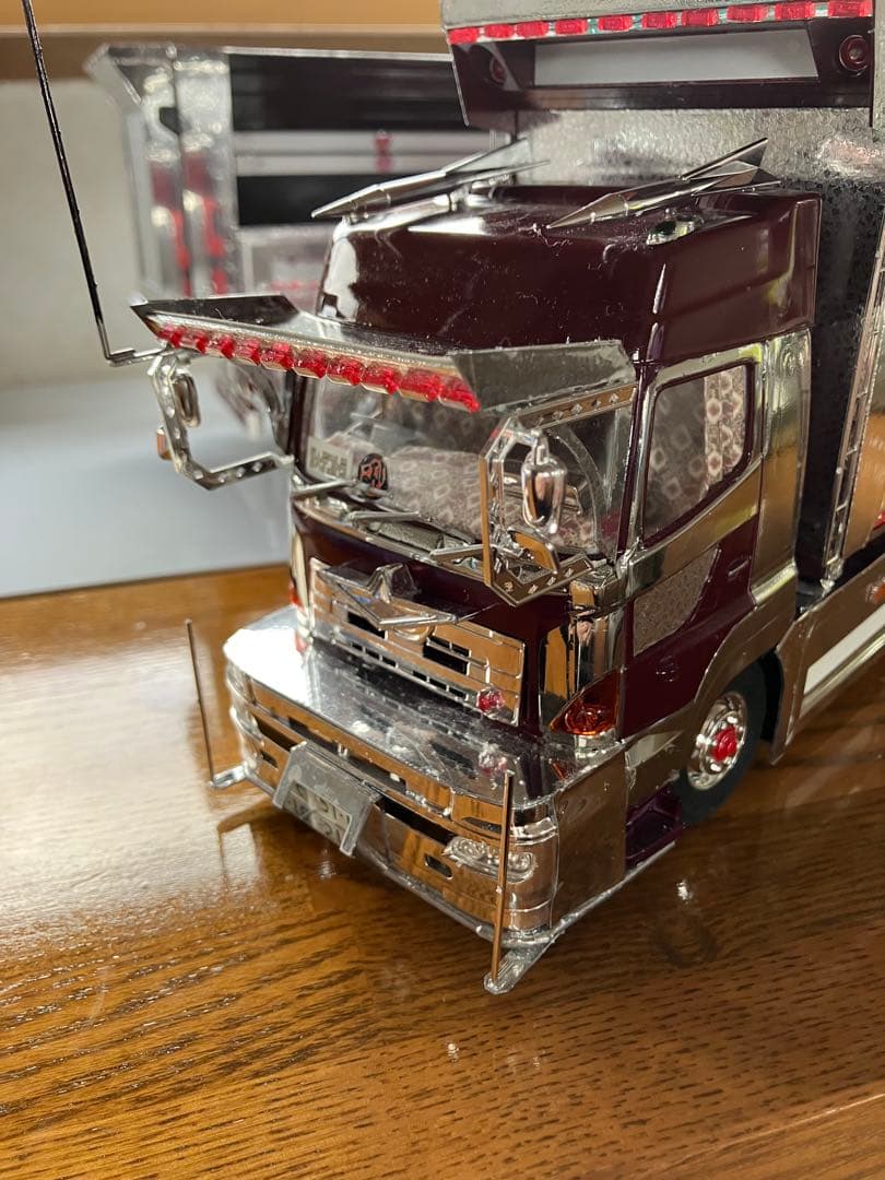 プロフィア、デカ箱ダンプ、デコトラ、完成品1／32 - メルカリ