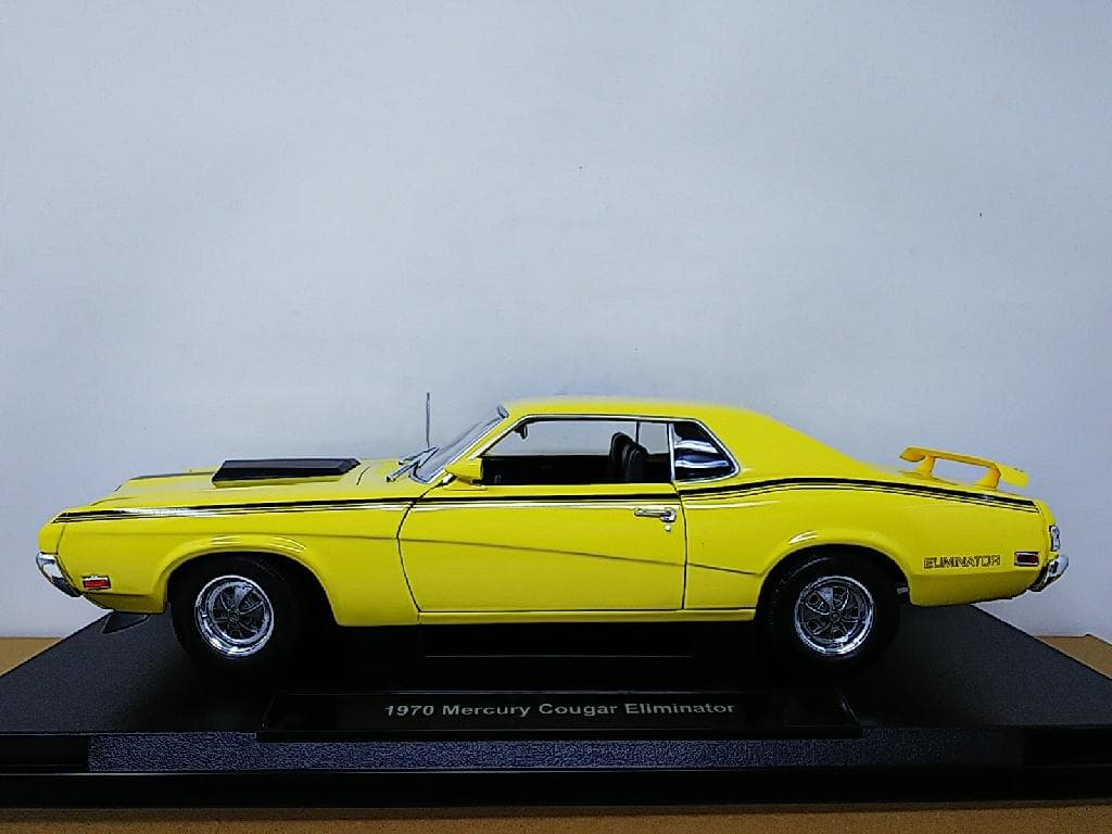 ウェリー 1/18 マーキュリー・クーガー・エリミネーター ダイキャストカー ウェリー 1/18 マーキュリー・クーガー・エリミネーター ダイキャスト