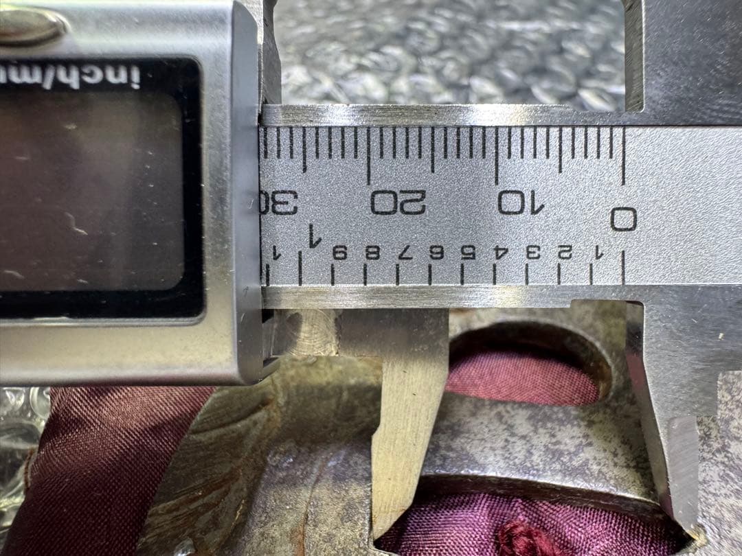 上作 刀苑社審查委員會 認定書 会津 正阿弥 関羽之鐔 鉄丸型両櫃関羽の