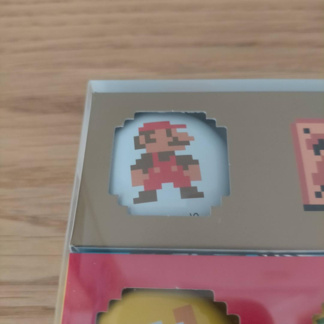 非売品】クラブニンテンドー 25周年記念 スーパーマリオ 缶バッジ