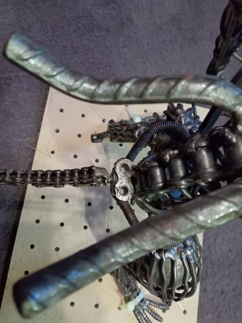 メタルアート エイリアン 廃材アート - メルカリ
