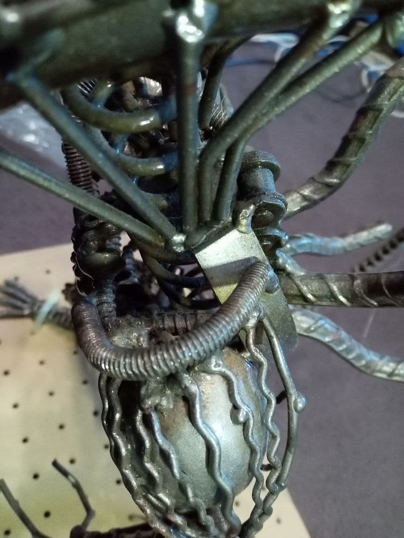 メタルアート エイリアン 廃材アート - メルカリ