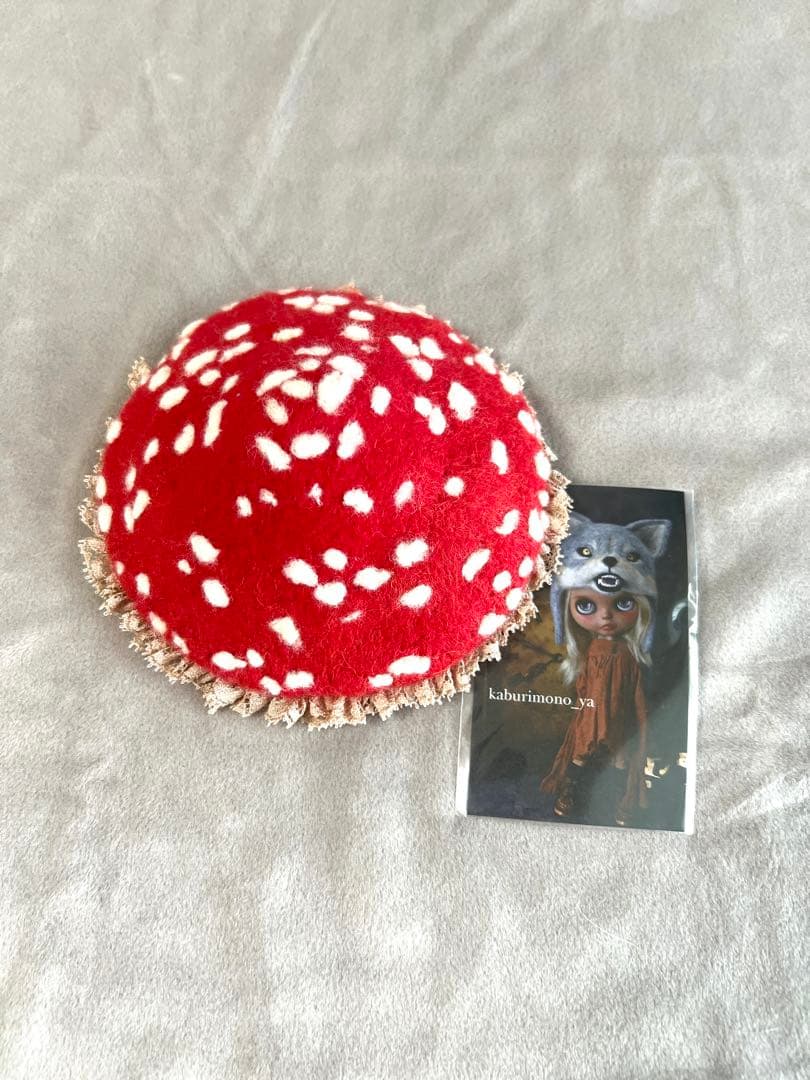 有名作家様 羊毛フェルトかぶりもの きのこ帽子 羊毛フェルト 犬 きのこ 帽子 赤 青 黄 かぶりワンコのまるふぃ 羊毛