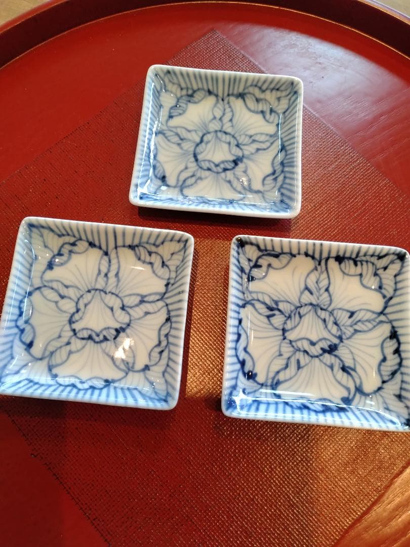有田焼そうた窯花弁紋正角豆皿3枚セット - メルカリ