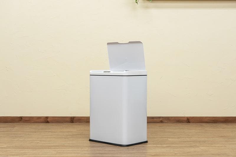 《新品・送料無料》センサー自動開閉式　2分別　ダストボックス　50L　BK/WH