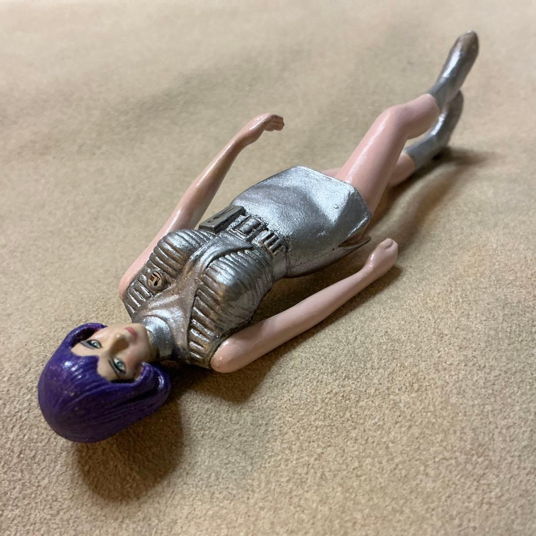 エリス中尉、謎の円盤UFO、コナミフィギュア - メルカリ