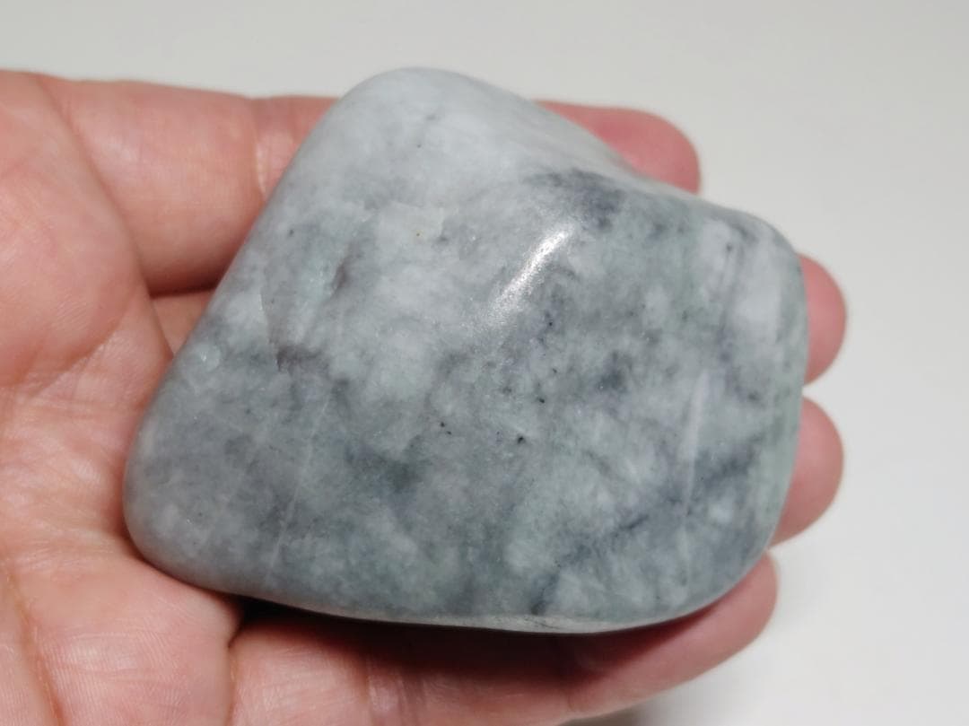 糸魚川⑭ 翡翠 240g ヒスイ 原石 鑑賞石 自然石 誕生石 鉱物 鉱石 水石 鑑別 天然記念物『糸魚川本翡翠原石』10kg - 国内外の優れた伝統工芸品