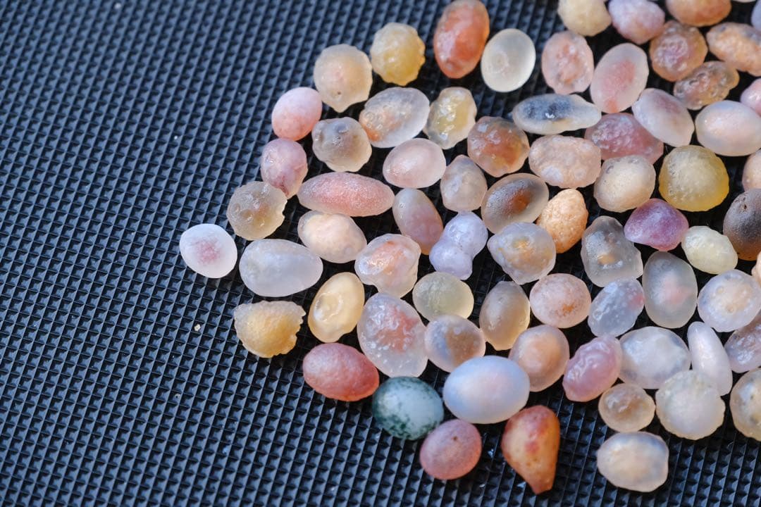 ゴビ石−1400 ゴビ瑪瑙 原石 極小粒 カラーフル