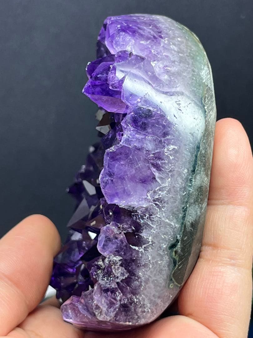 高品質 帝王紫 アメジストクラスター ハート 台座付き⭐️2061 - メルカリ