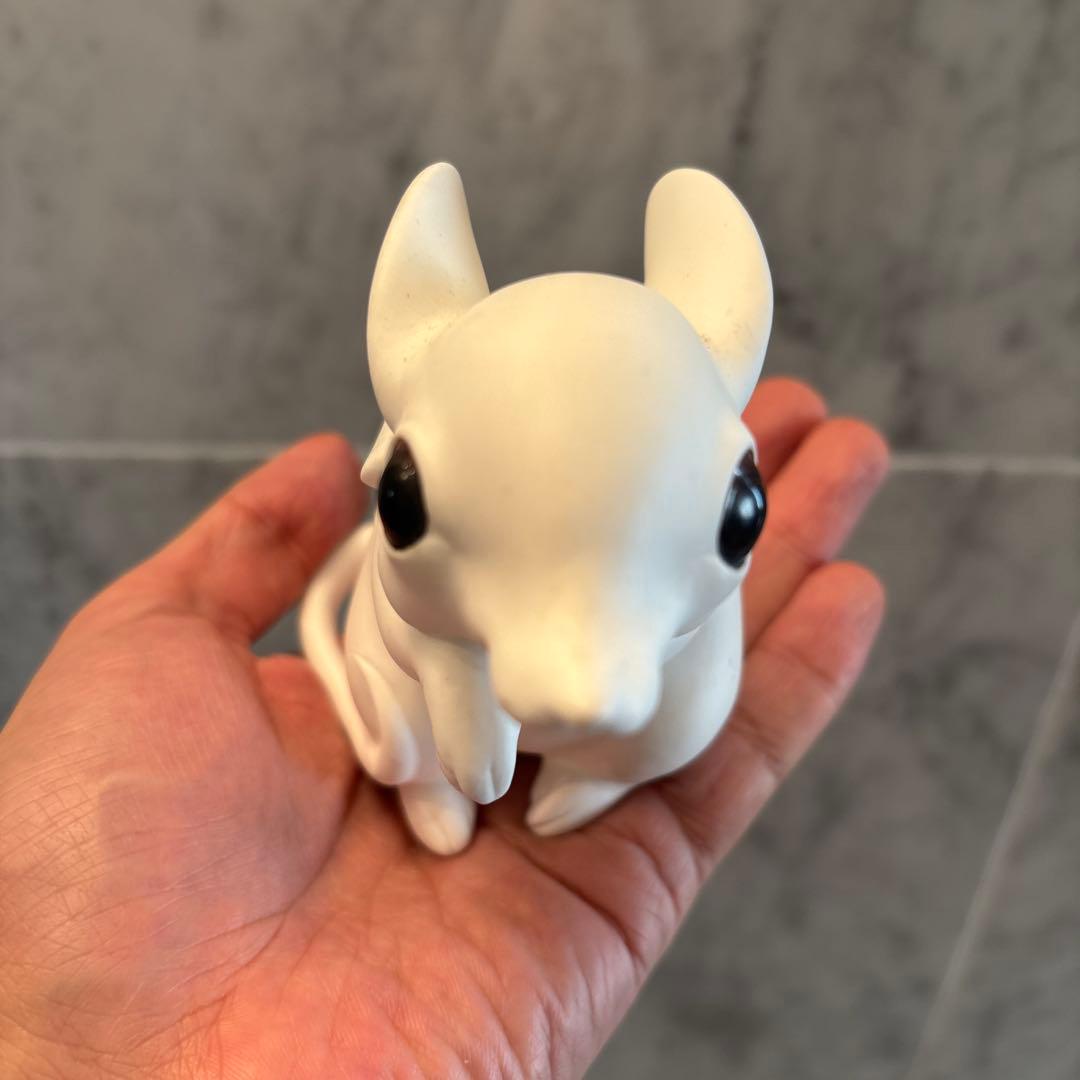 70年代アメリカ生きているように美しい瞳で手をすりすりするリス陶器