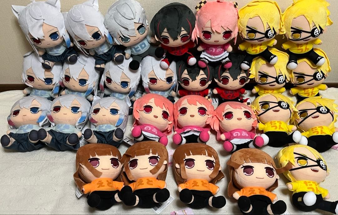 カラフルピーチ　おすわり　big ぬいぐるみ　28点セット Amazon.co.jp: カラフルピーチ おすわり BIGぬいぐるみ からぴち