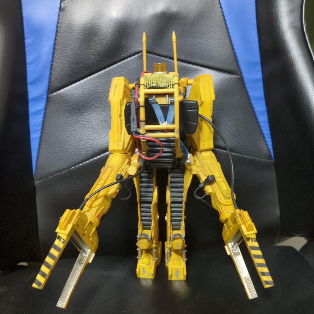 Neca パワーローダー Amazon.com: NECA Collectible Aliens Deluxe Vehicle Power Loader (P