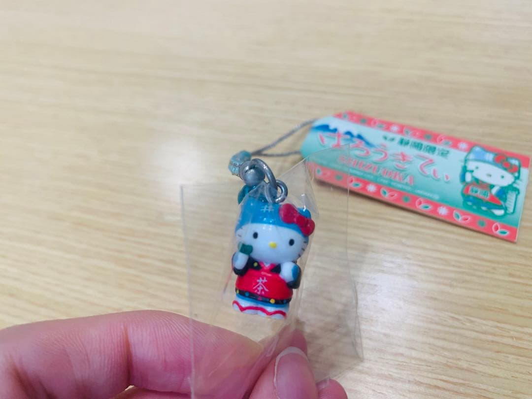 ご当地キティ(まとめ売り) - メルカリ