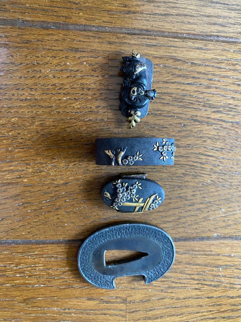 縁　頭　鍔　セット 楽天市場】日本刀装具 日本陸軍 軍刀拵セット 合金製 刀鍔 縁頭目貫 単