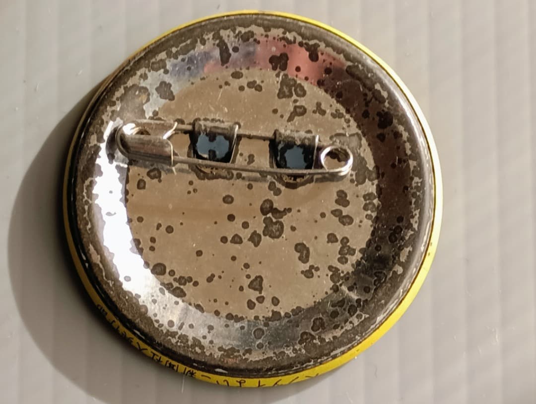 昭和レトロ】ビンテージ／ピンバッジ（缶バッジ）／ヘンタイよいこ