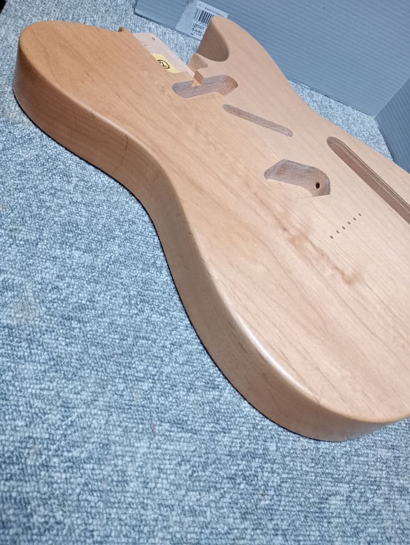 テレキャスボディ チェリーサンバースト フルラッカー塗装 2.07kg