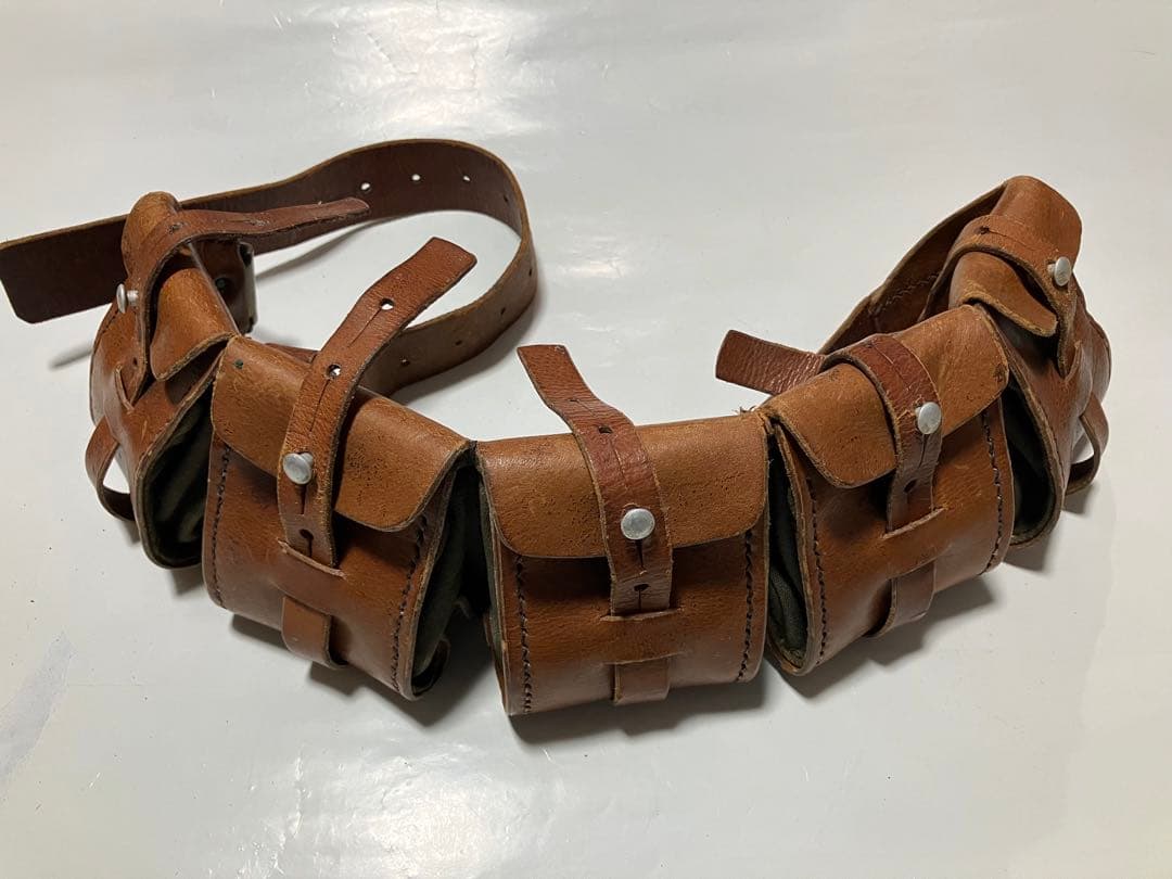 スウェーデン軍 5連 レザー バンダリア カオスポーチ 実物 官給品 50's