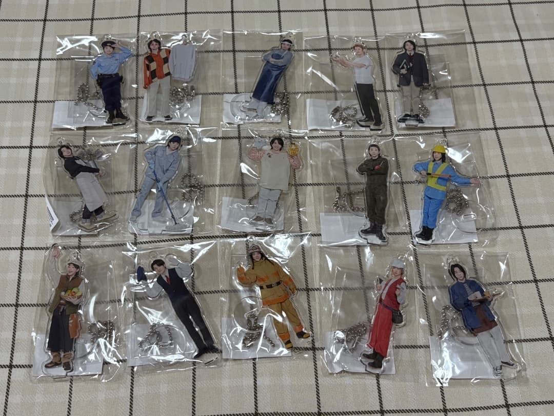 お値下げ中】Mrs. GREEN APPLEライラックアクスタコンプセット - メルカリ