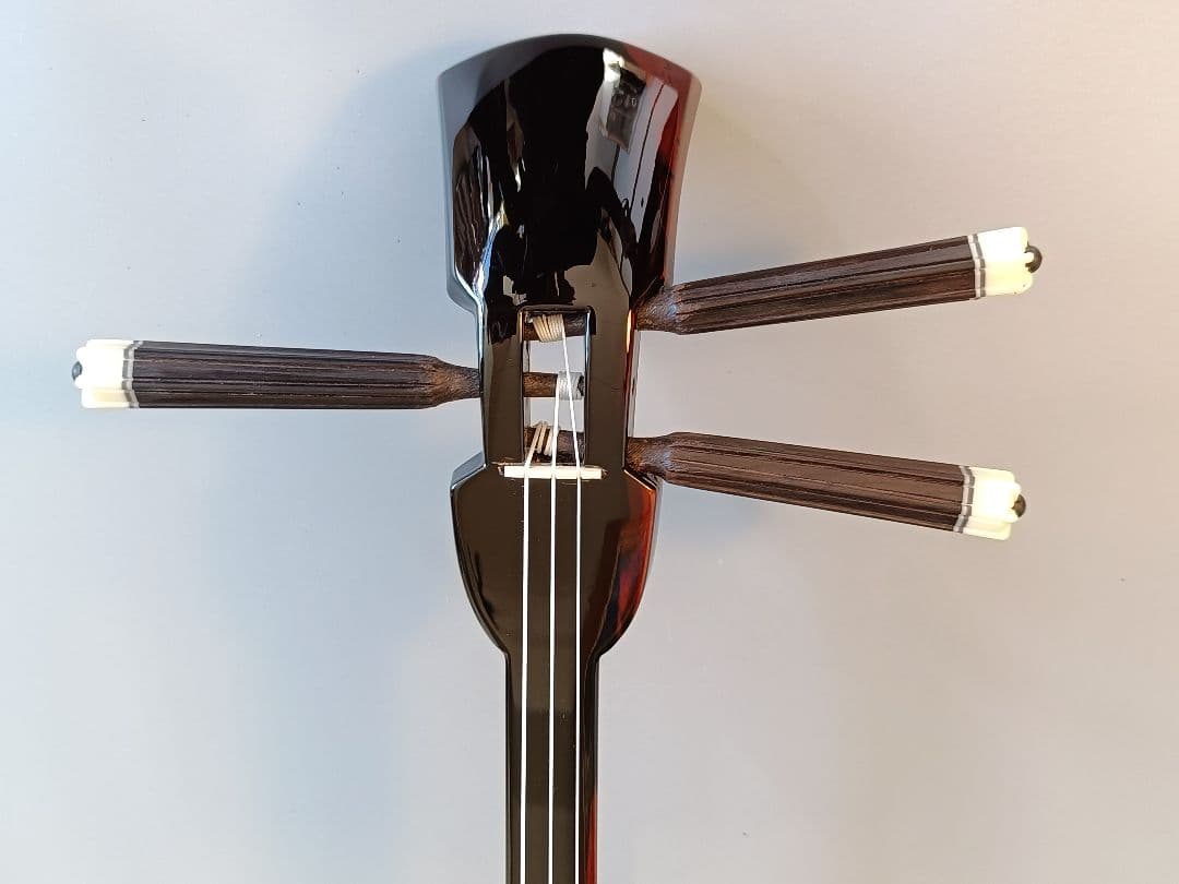 user_53e61e0e様専用 志多伯開鐘写 名工内間直樹作 八重山黒木三線