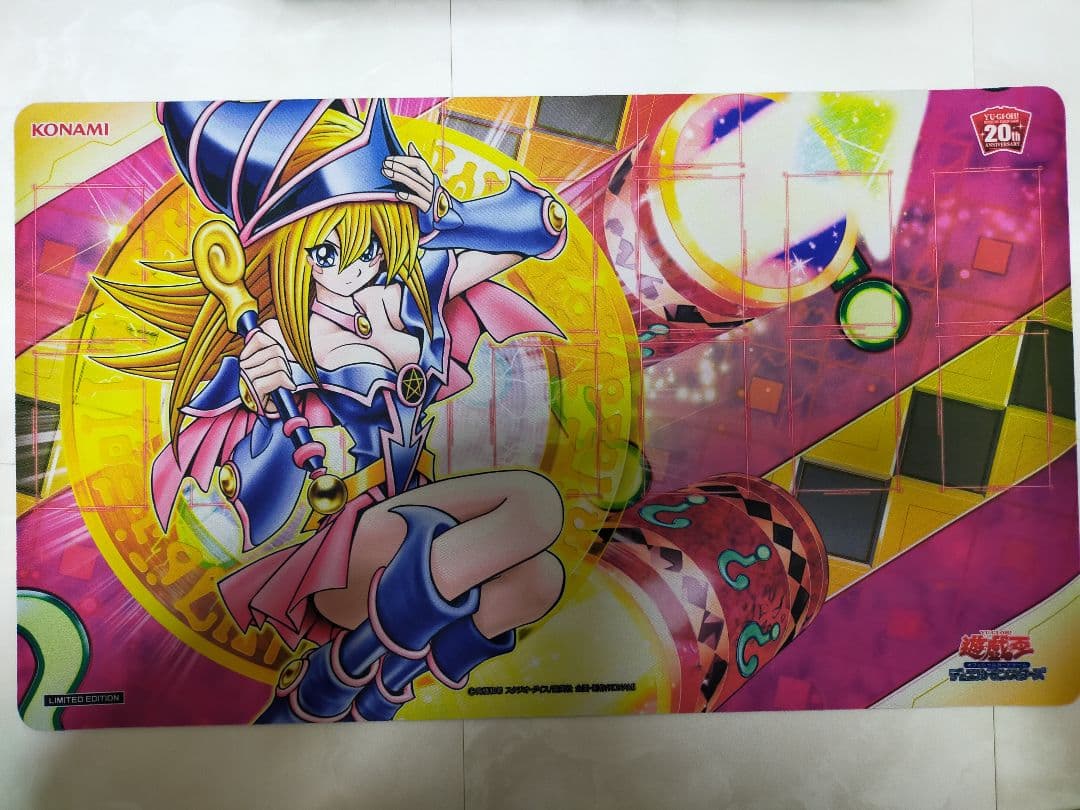遊戯王 ブラック・マジシャン・ガール&魔法の筒 プレイマット デュエル