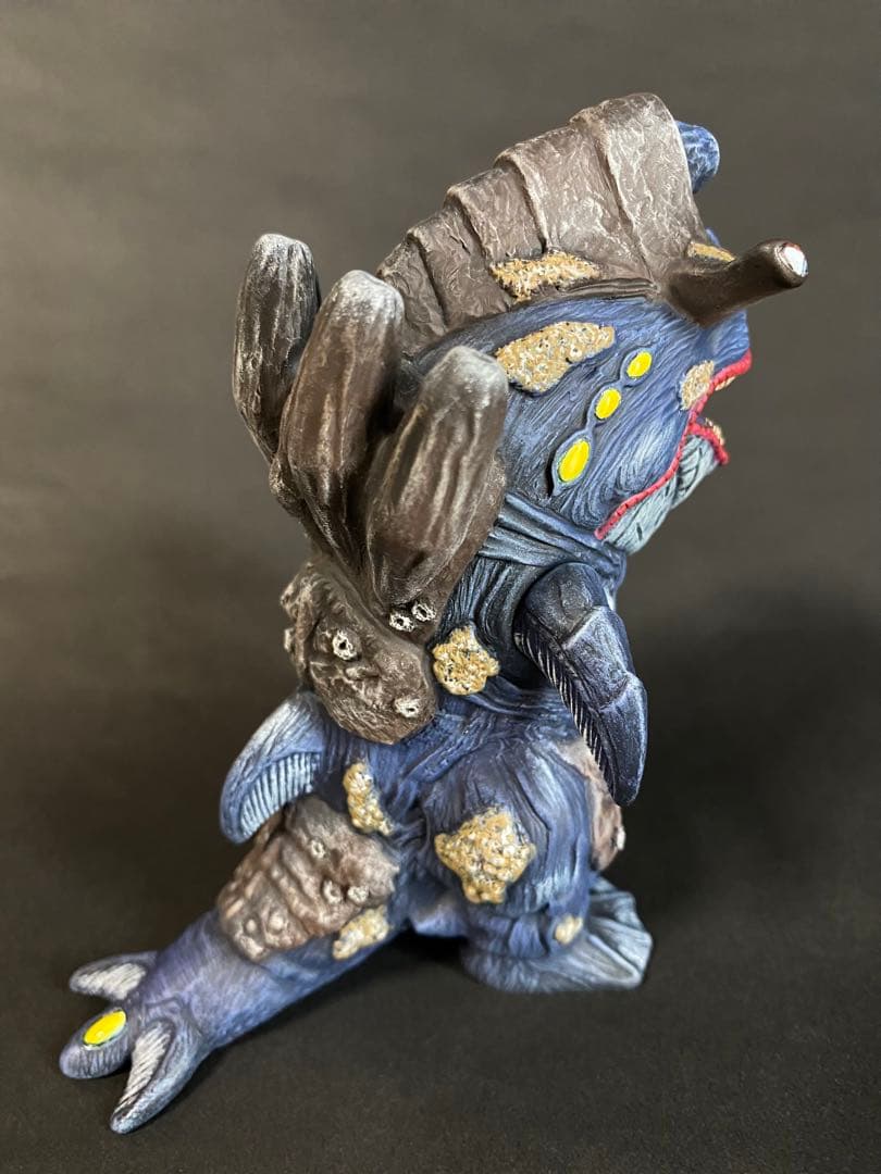 ウルトラ怪獣ソフビ リヴィジラ リペイント完成品 - メルカリ