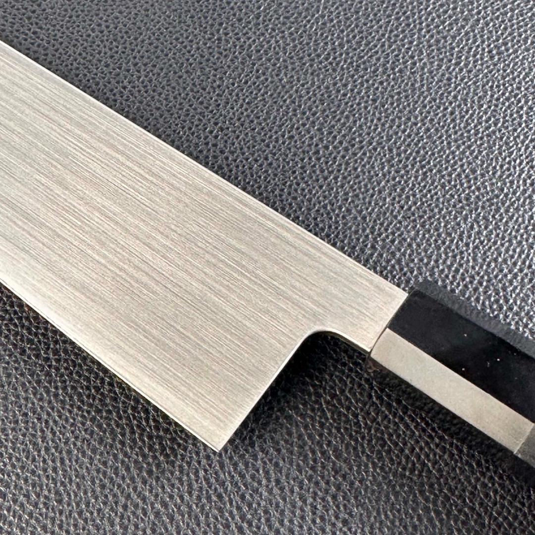 11223切付牛刀8寸ヘアライン仕上げ刃は究極の切れ味両刃包丁黒檀黒水