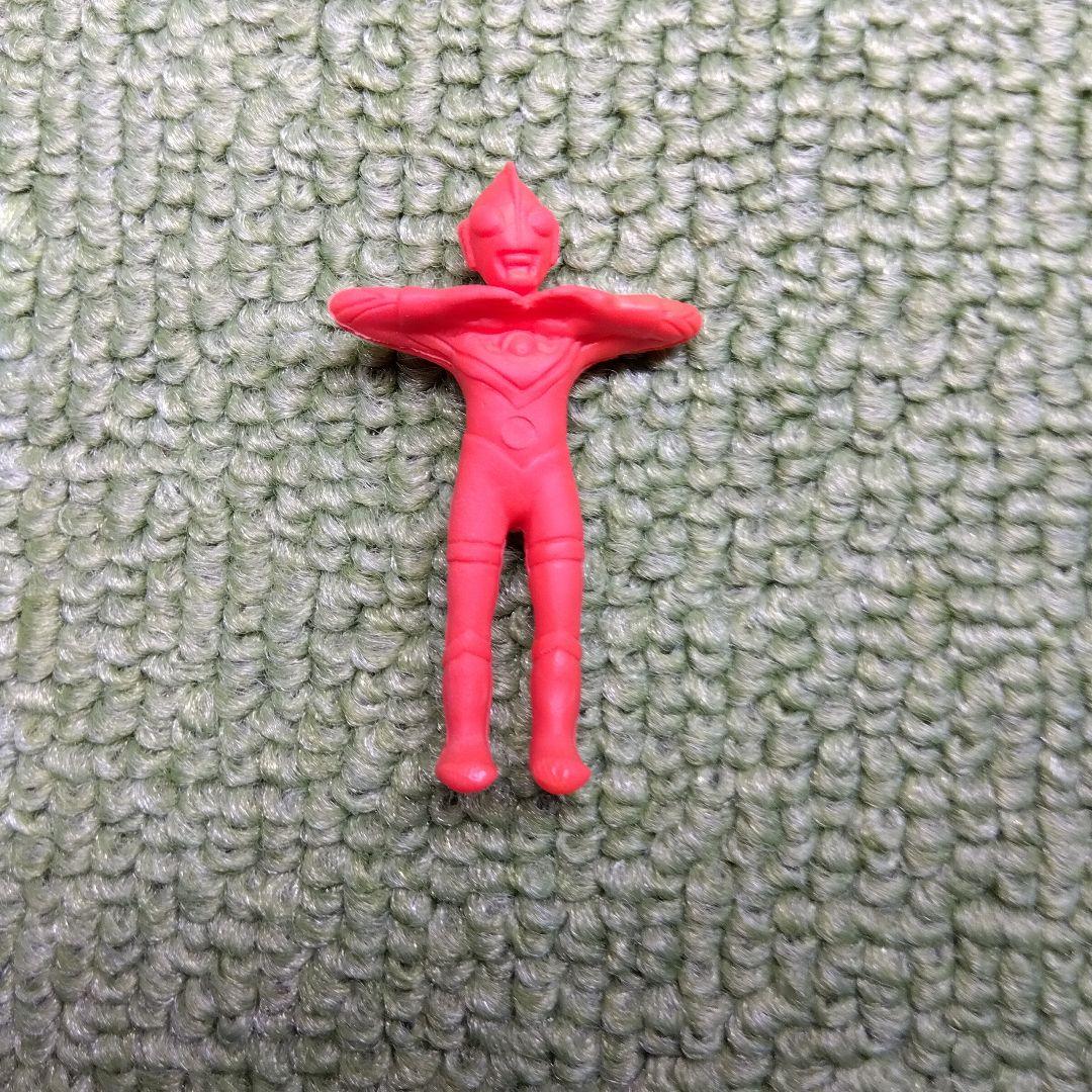 ウルトラマン 消しゴム 9体セット 当時物 昭和 レトロ - メルカリ