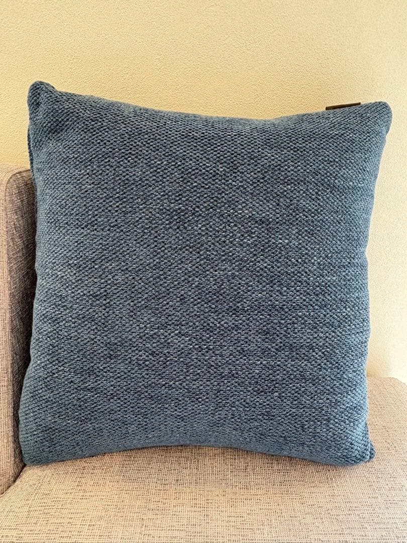 ⭐︎マスターウォール⭐︎ダークブルー ニット クッション 45cm⭐︎美品 ⭐︎マスターウォール⭐︎ダークブルー ニット クッション 45cm⭐︎美