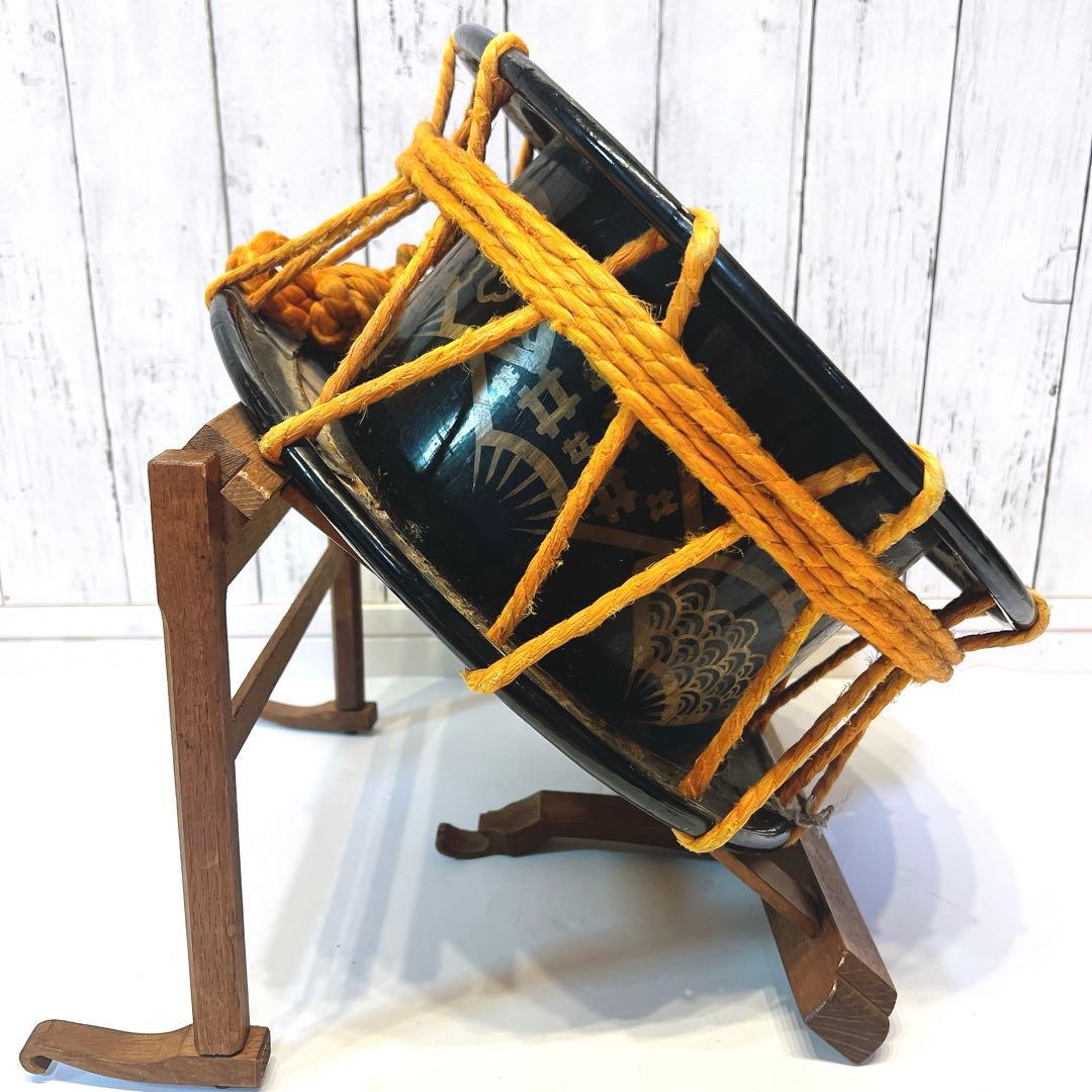 【希少】締め太鼓　蒔絵　和太鼓 35.5cm バチ付き　台座　和楽器　松　扇子